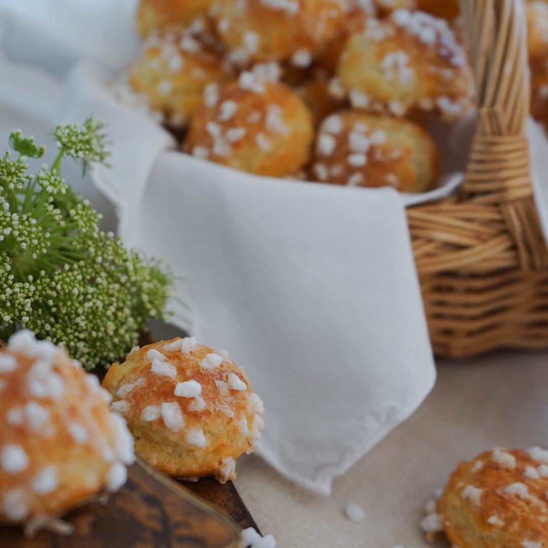 Online choux pastry course — éclairs, choux and profiteroles for home bakers.