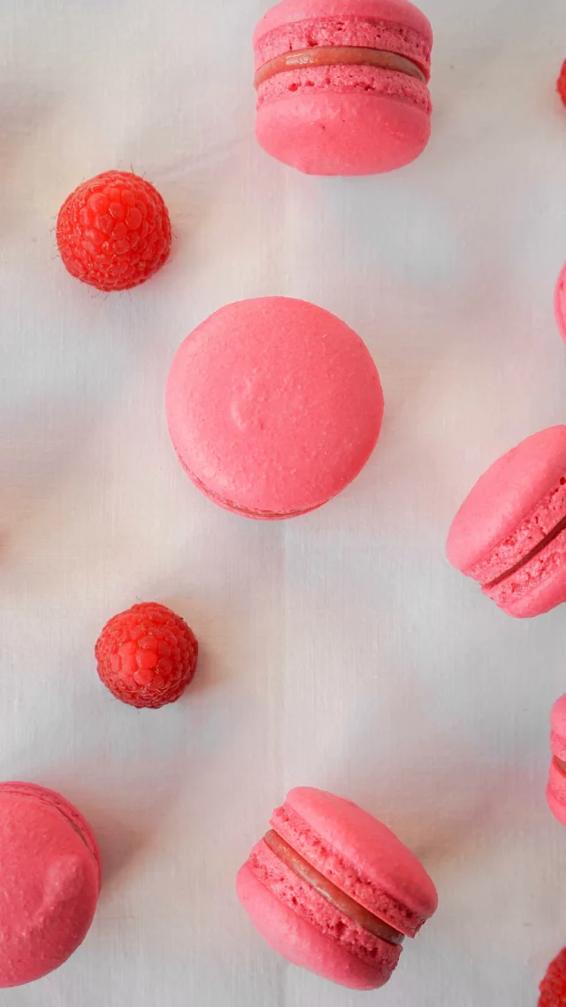 Tired of your baking paper sliding around while you’re piping?

Here’s a quick tip to keep it perfectly in place 👇🏼

Before you start piping choux, macarons, or any delicate prep—

Just use a small dot of batter in each corner to *gently stick* your parchment to the tray.

It saves time, avoids frustration, and makes your piping neater (yes please 👌🏼).

Simple, effective—and totally game-changing when you’re working fast in a pastry kitchen.

✨ Save this for your next baking session!

#pastrytips #frenchpastry #kitchentricks #chouxpastry #macarontips #professionalbaking